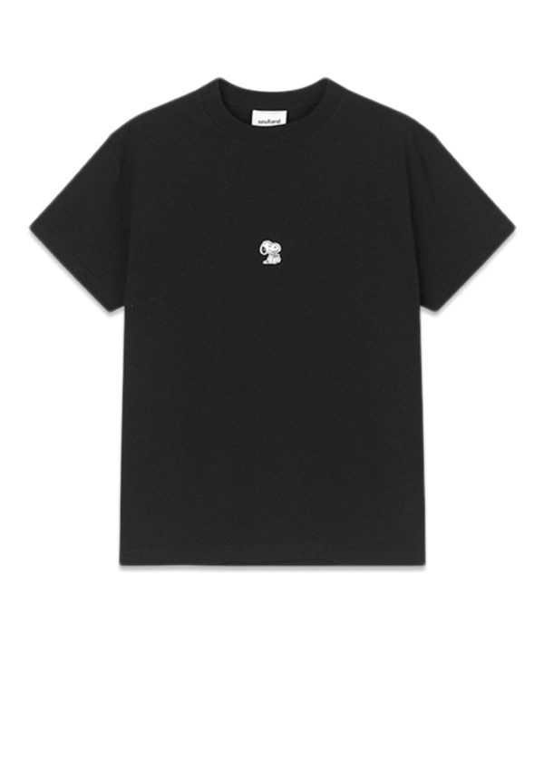 Snoopy sitting T-shirt - Black on Sale